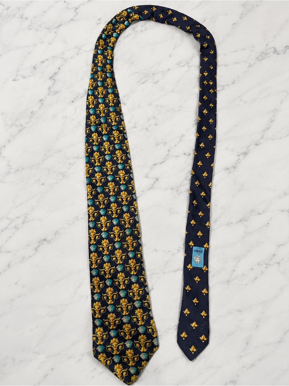 Vintage Gianni Versace Medusa Head Baroque Silk Tie Navy Gold Made in Italy 90’s - Picture 5 of 8